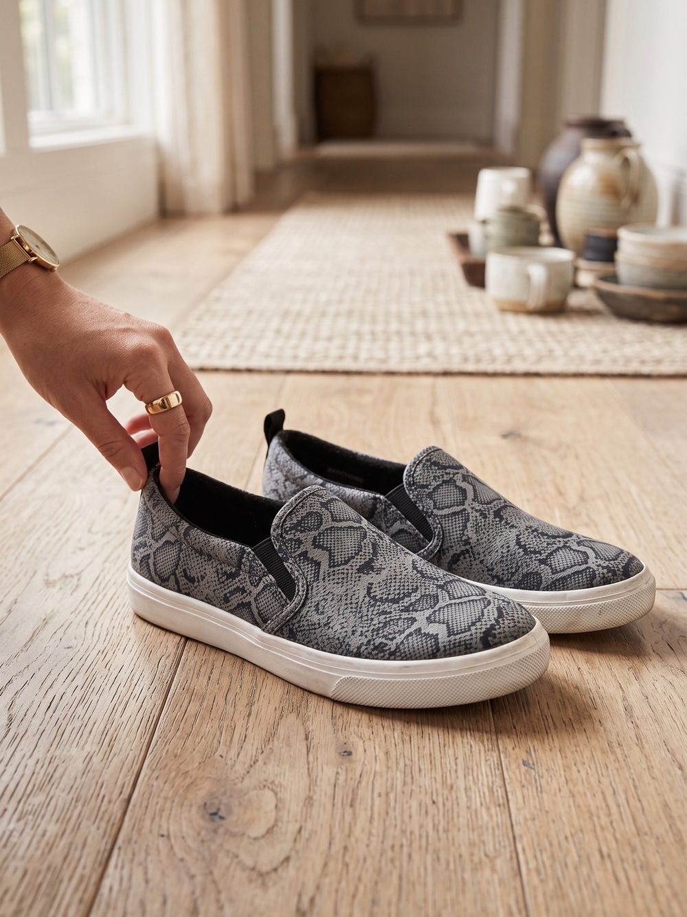 4/$20 Skechers Street Poppy Scalez Snake Print Slip On Sneakers Women’s 6.5